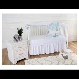 NIP American Baby Company percale ruffled crib skirt in Ecru